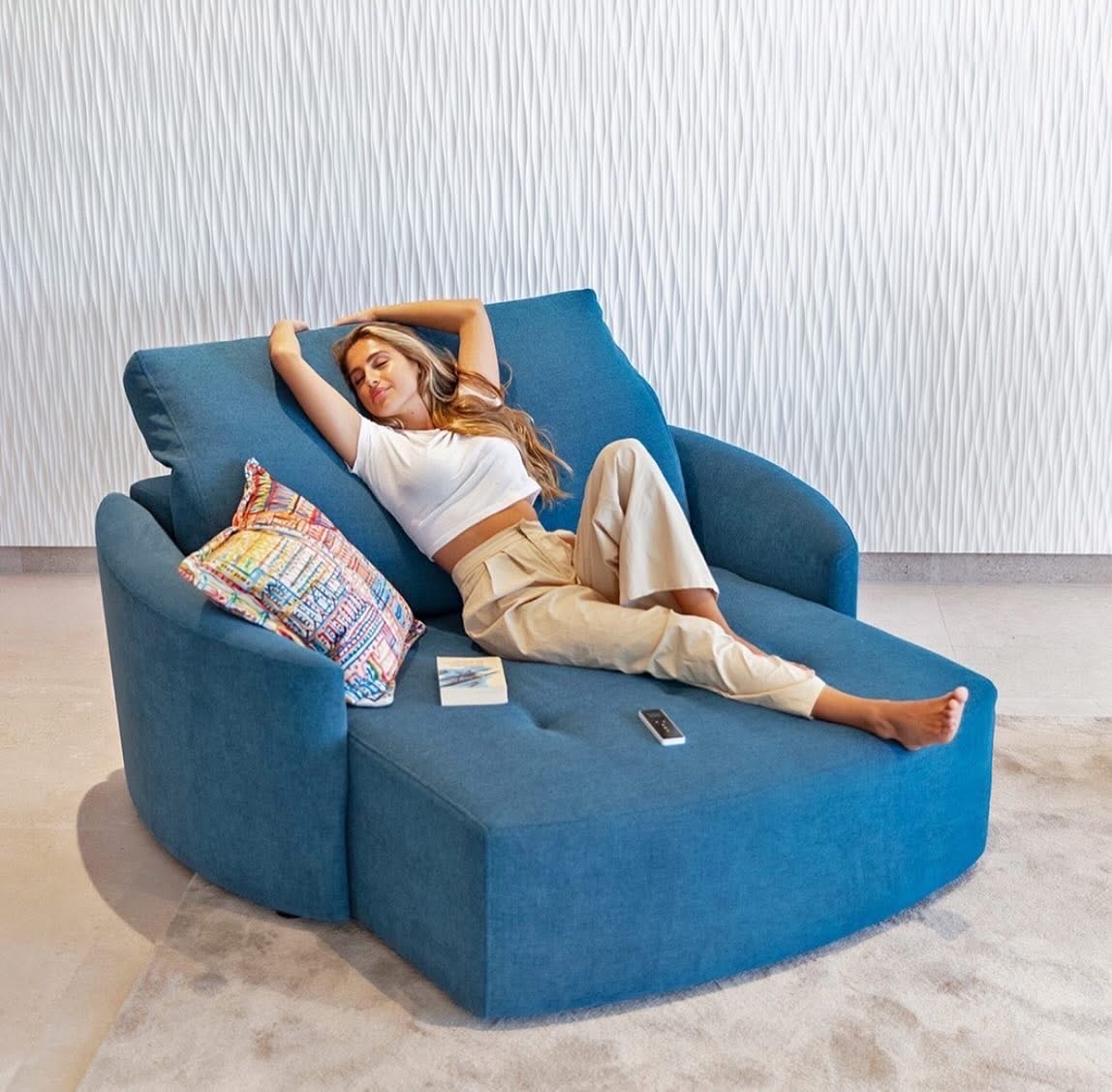 Daybed FAMA bleu, grand fauteuil de relaxation