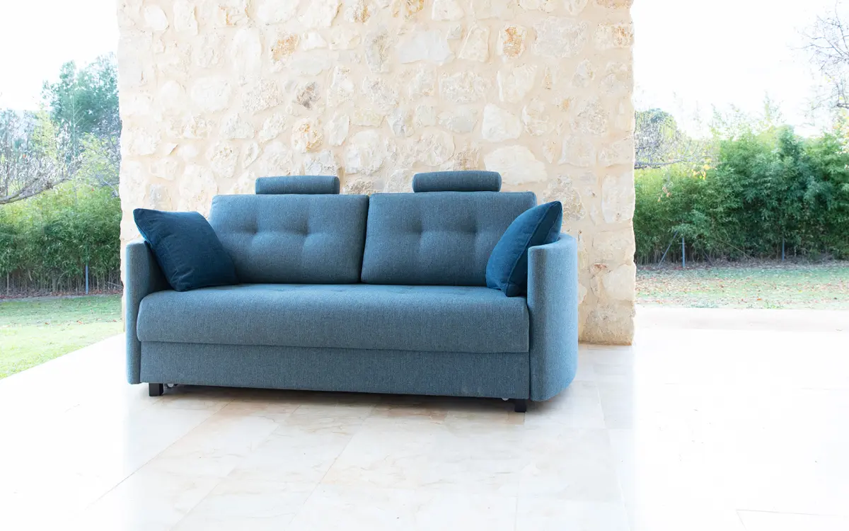 Canapé convertible FAMA bleu en extérieur