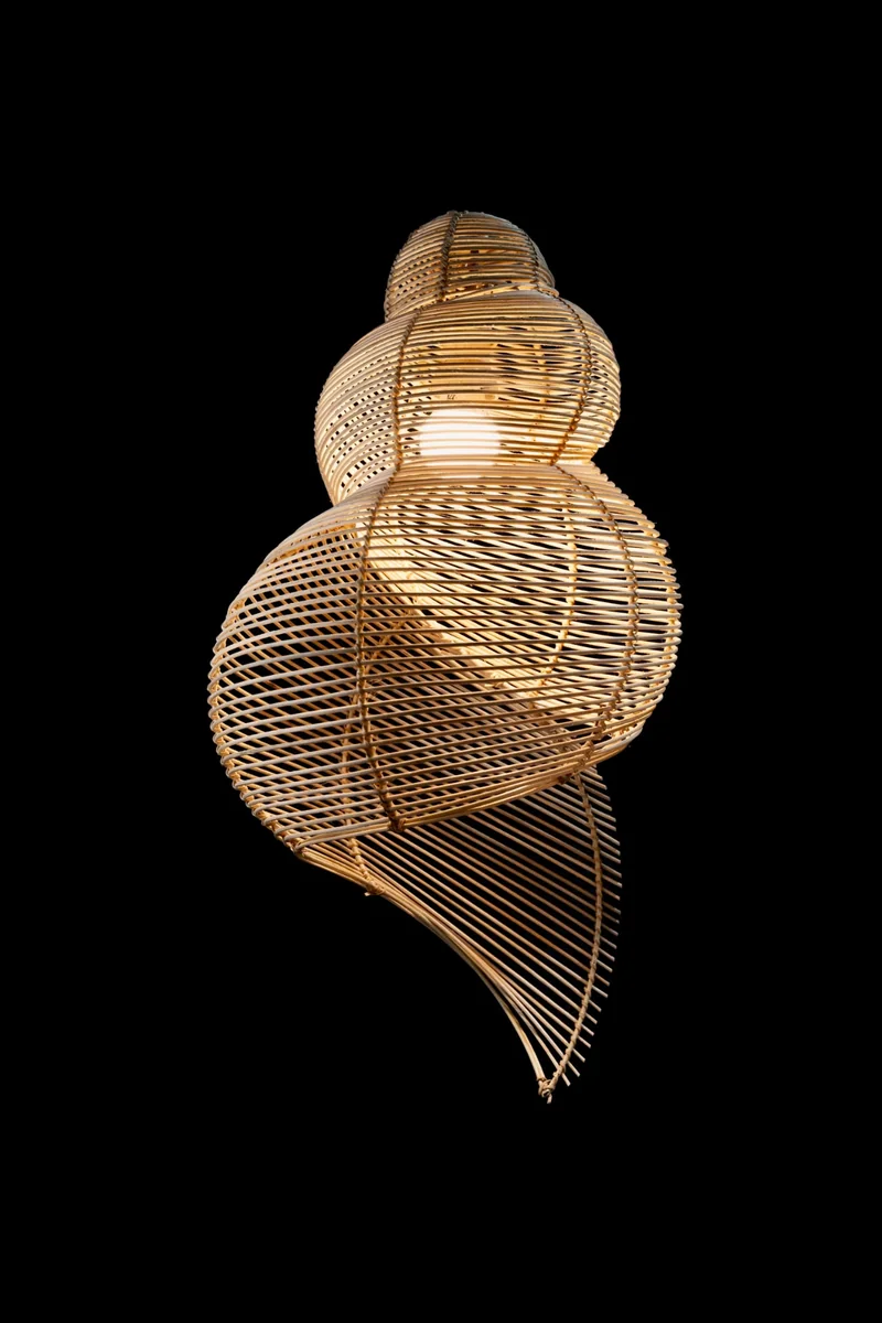 Suspension en rotin tressé en forme de spirale, Décors & Bois Guadeloupe